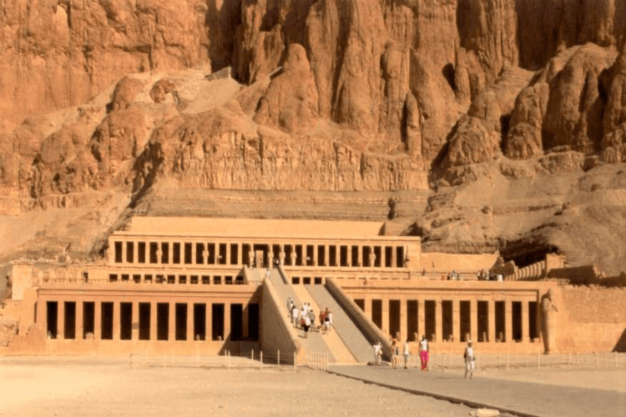 LUXOR OVER DAY